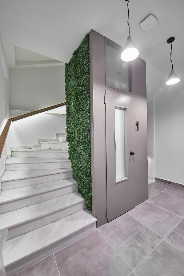 Stay in a hip decorated studio near Acropolis! Atene Esterno foto