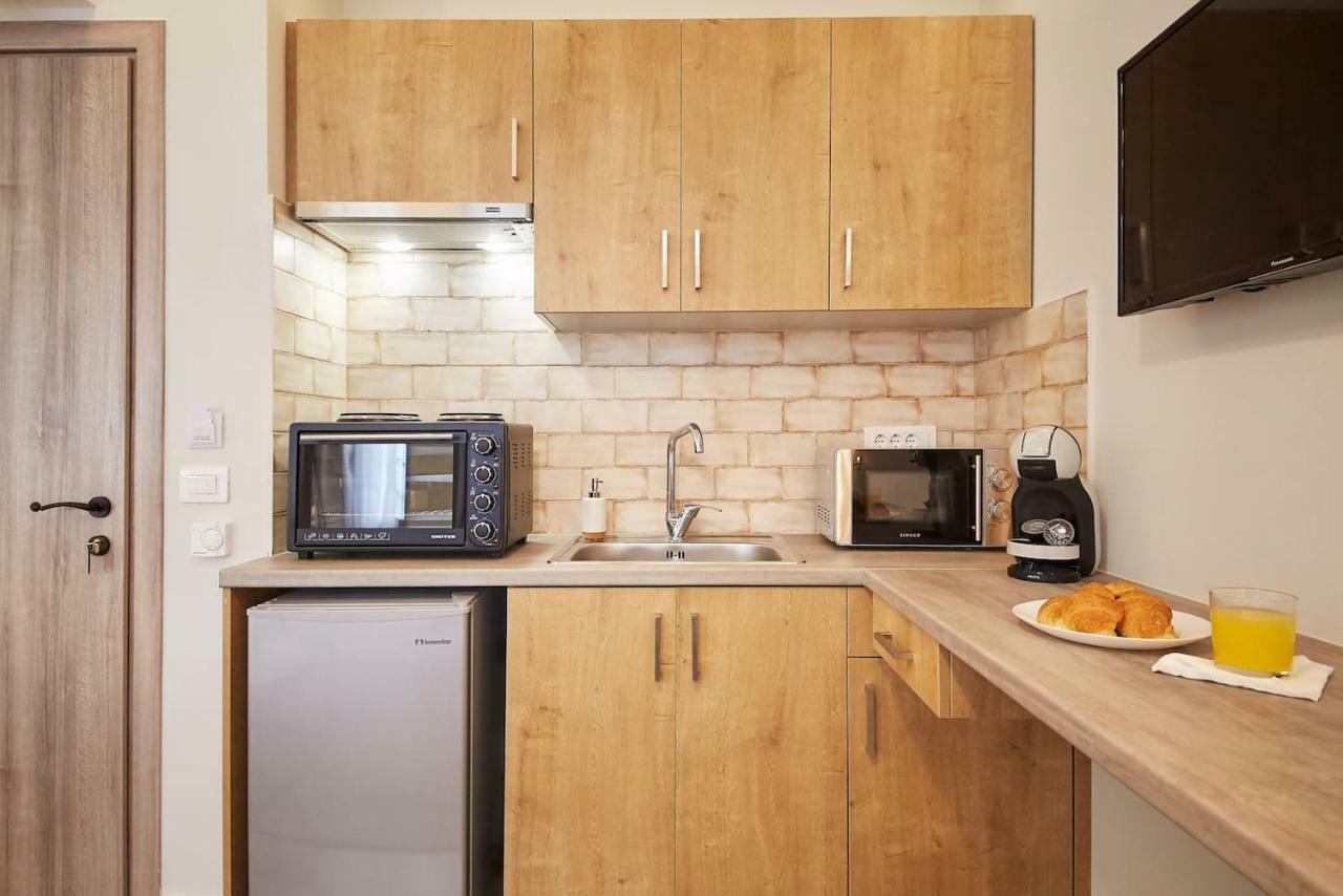 Stay in a hip decorated studio near Acropolis! Atene Esterno foto