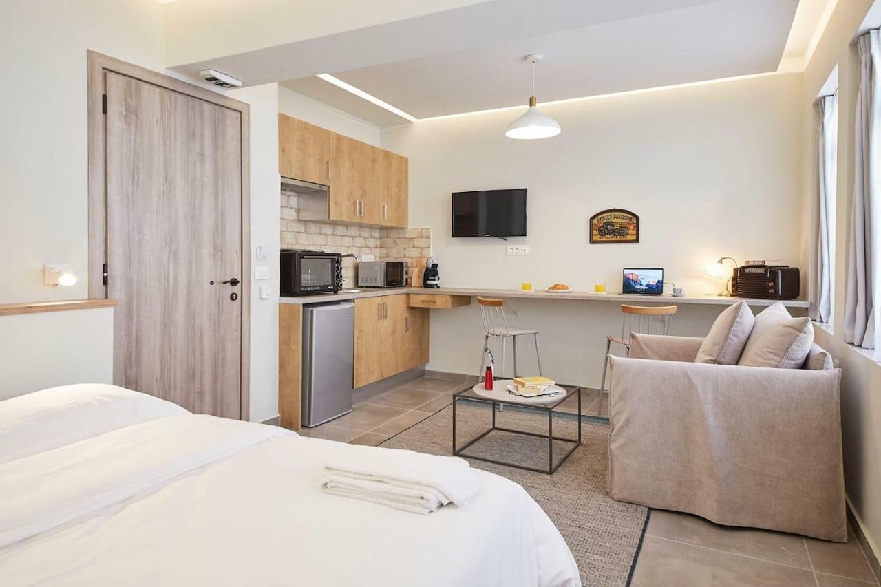 Stay in a hip decorated studio near Acropolis! Atene Esterno foto